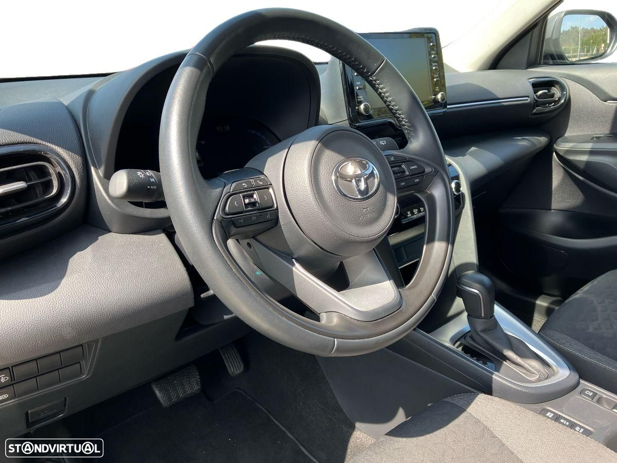 Toyota Yaris Cross - 12