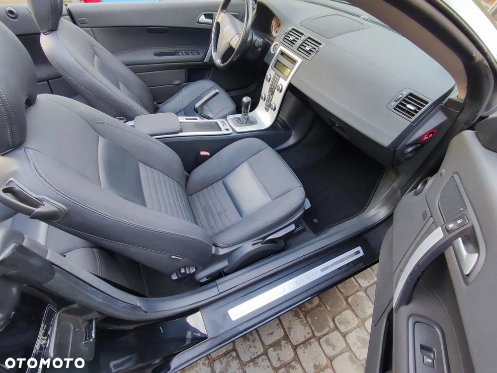 Volvo C70 D3 Momentum - 29