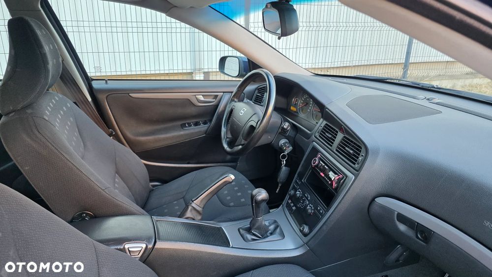 Volvo V70 2.4 Move - 10