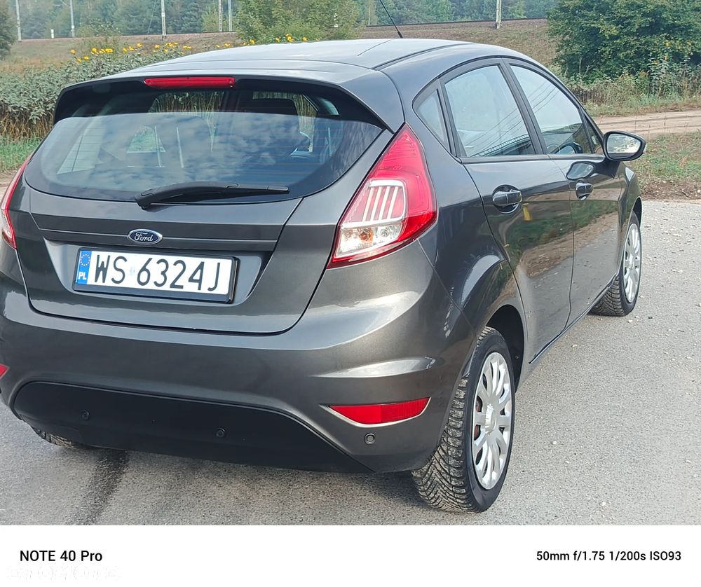 Ford Fiesta 1.5 TDCi Ambiente - 24