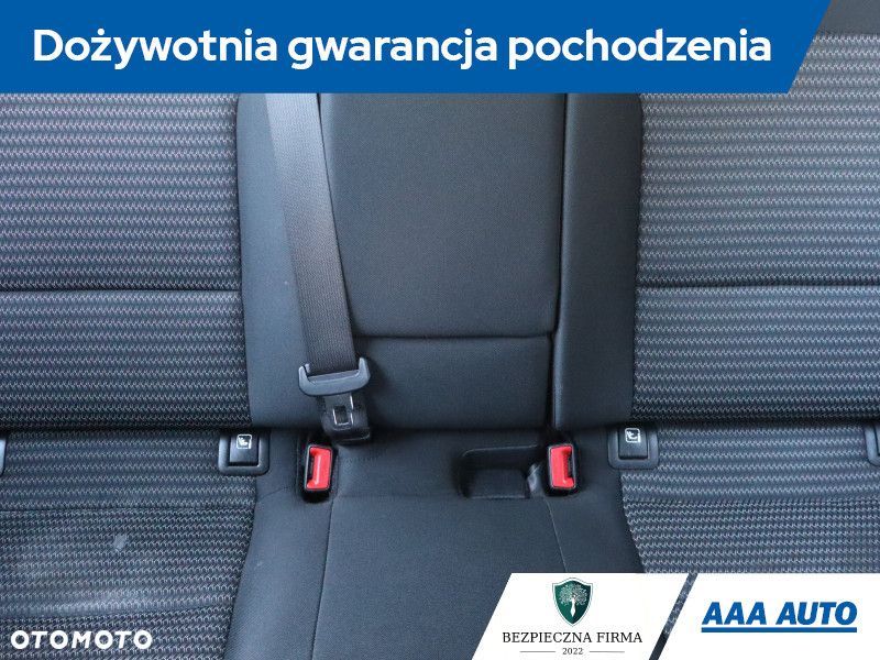 Kia Ceed - 11