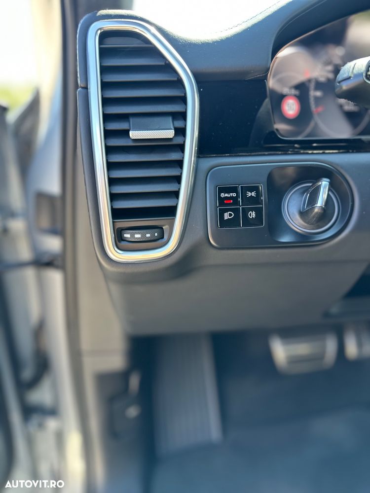 Porsche Cayenne Coupe S - 20