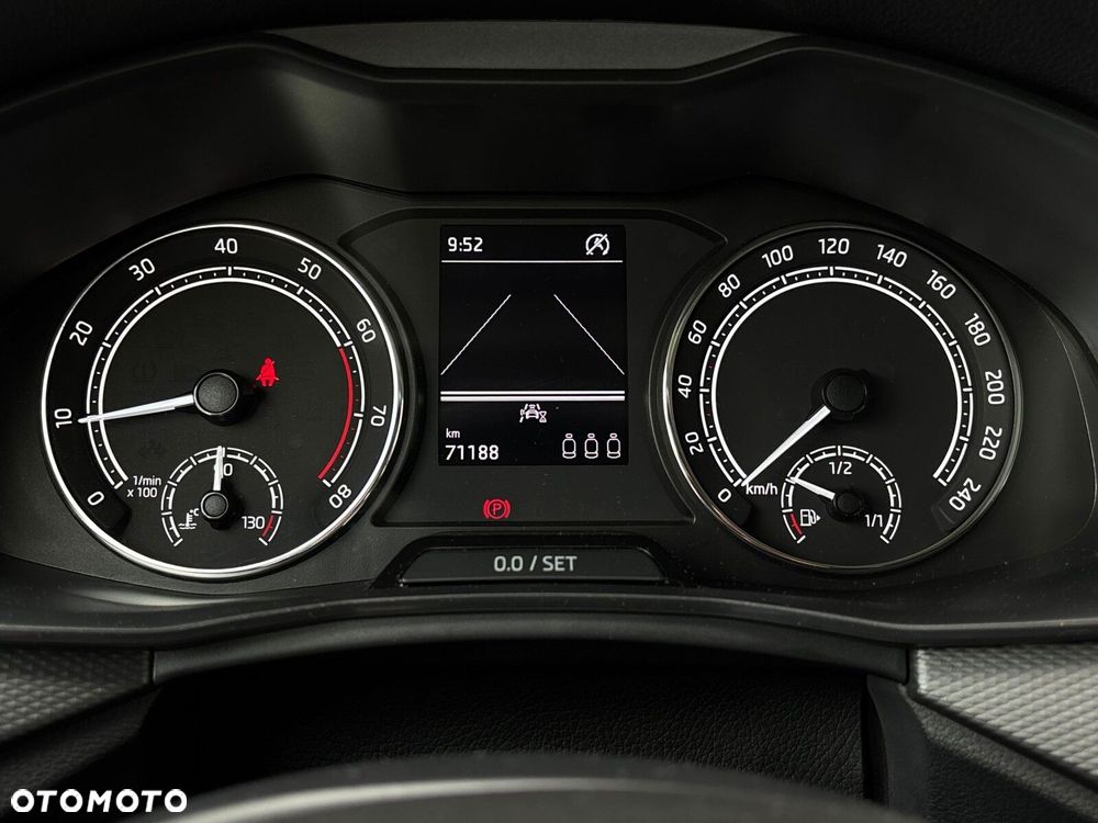 Skoda Kamiq 1.0 TSI Ambition - 17
