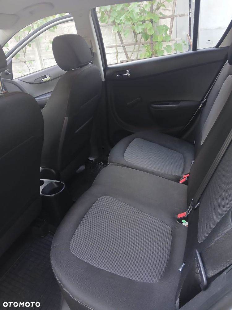 Hyundai i20 1.1 CRDi Classic + - 11
