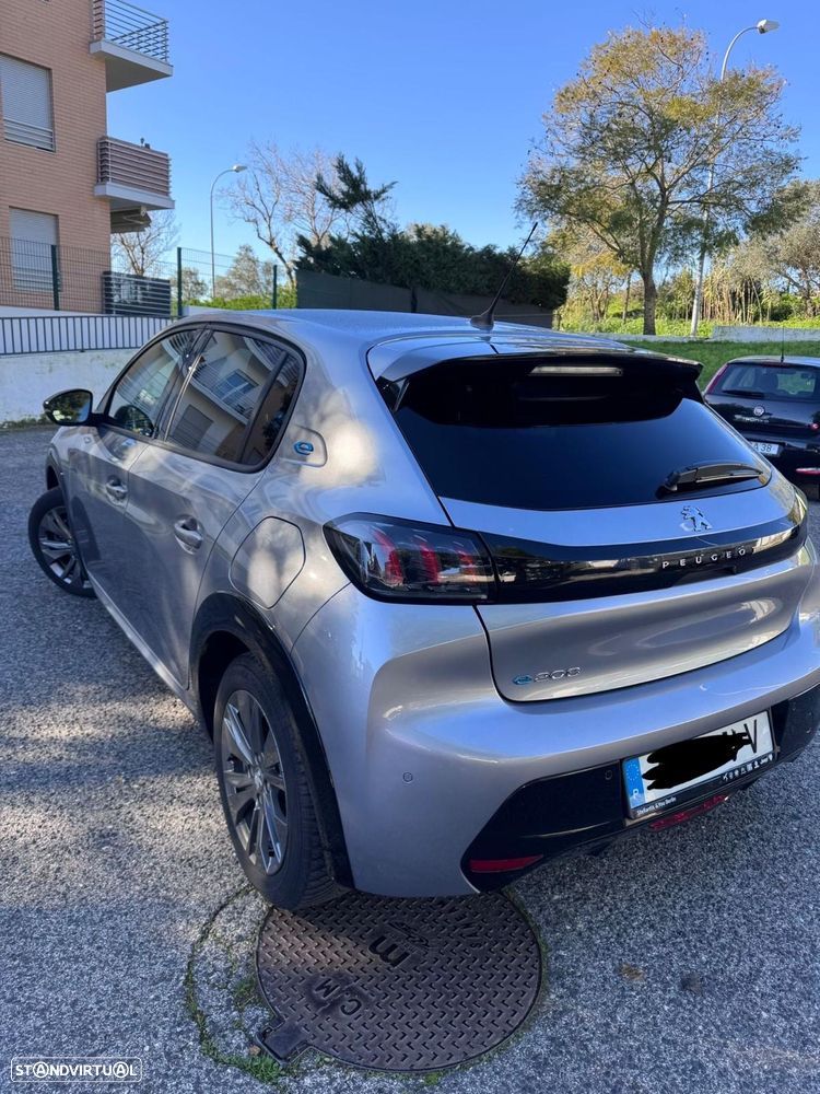 Peugeot e-208 - 5