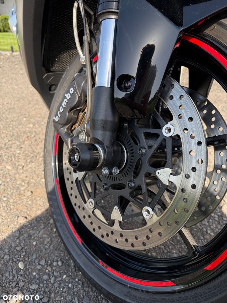 Suzuki GSX-R - 21
