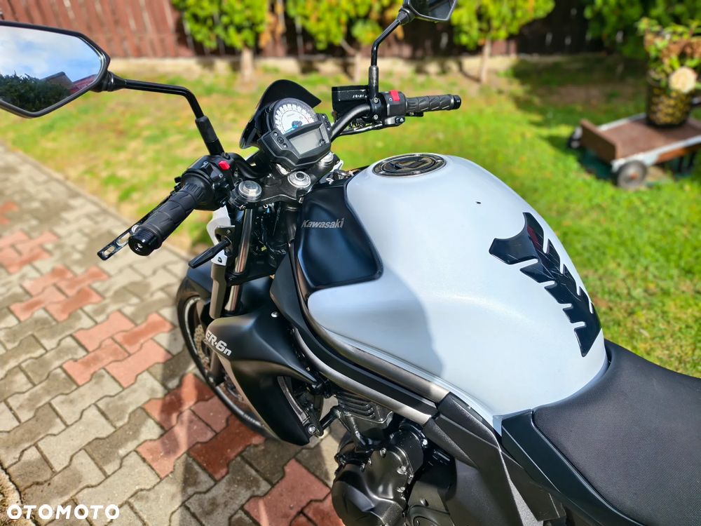 Kawasaki ER - 24