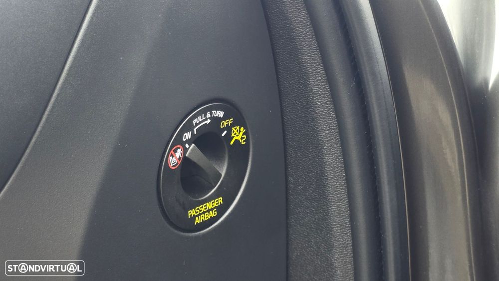 Volvo V60 2.0 D3 Momentum Core - 35