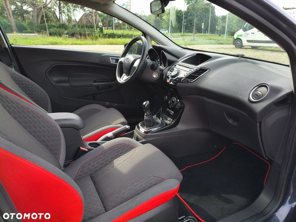 Ford Fiesta 1.0 EcoBoost STart-Stop ST-LINE - 26