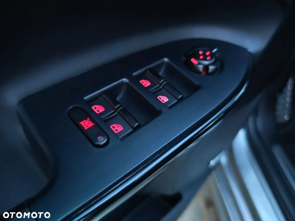 Alfa Romeo Giulietta 1750 TBi Quadrifoglio Verde - 8