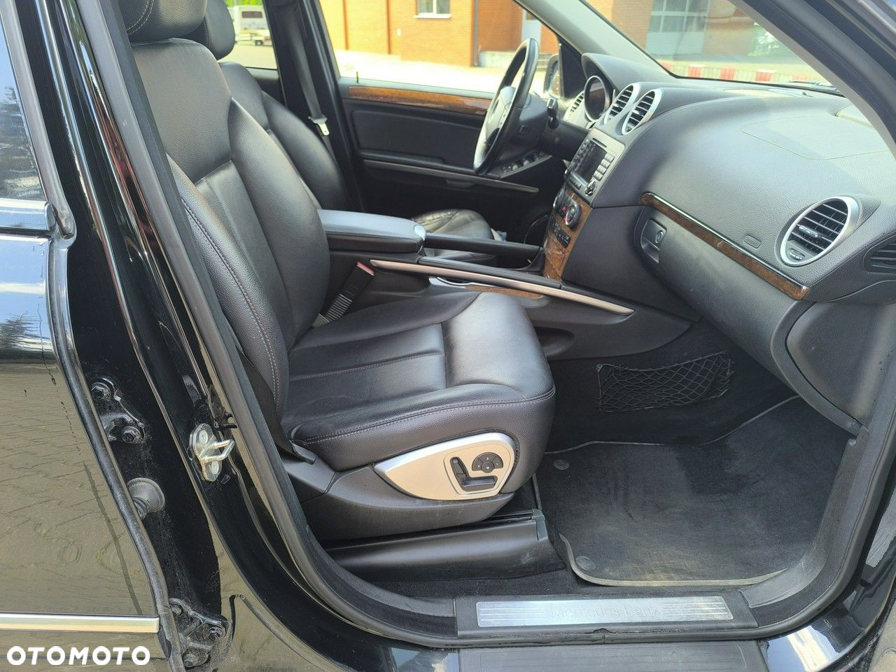 Mercedes-Benz GL - 32