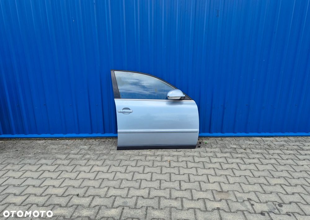 DRZWI PRZÓD PRAWY PRAWE VW PASSAT B5 FL LB5S - 1