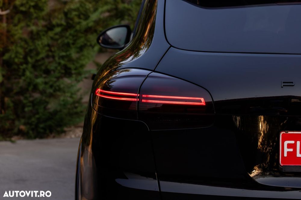 Porsche Cayenne - 10