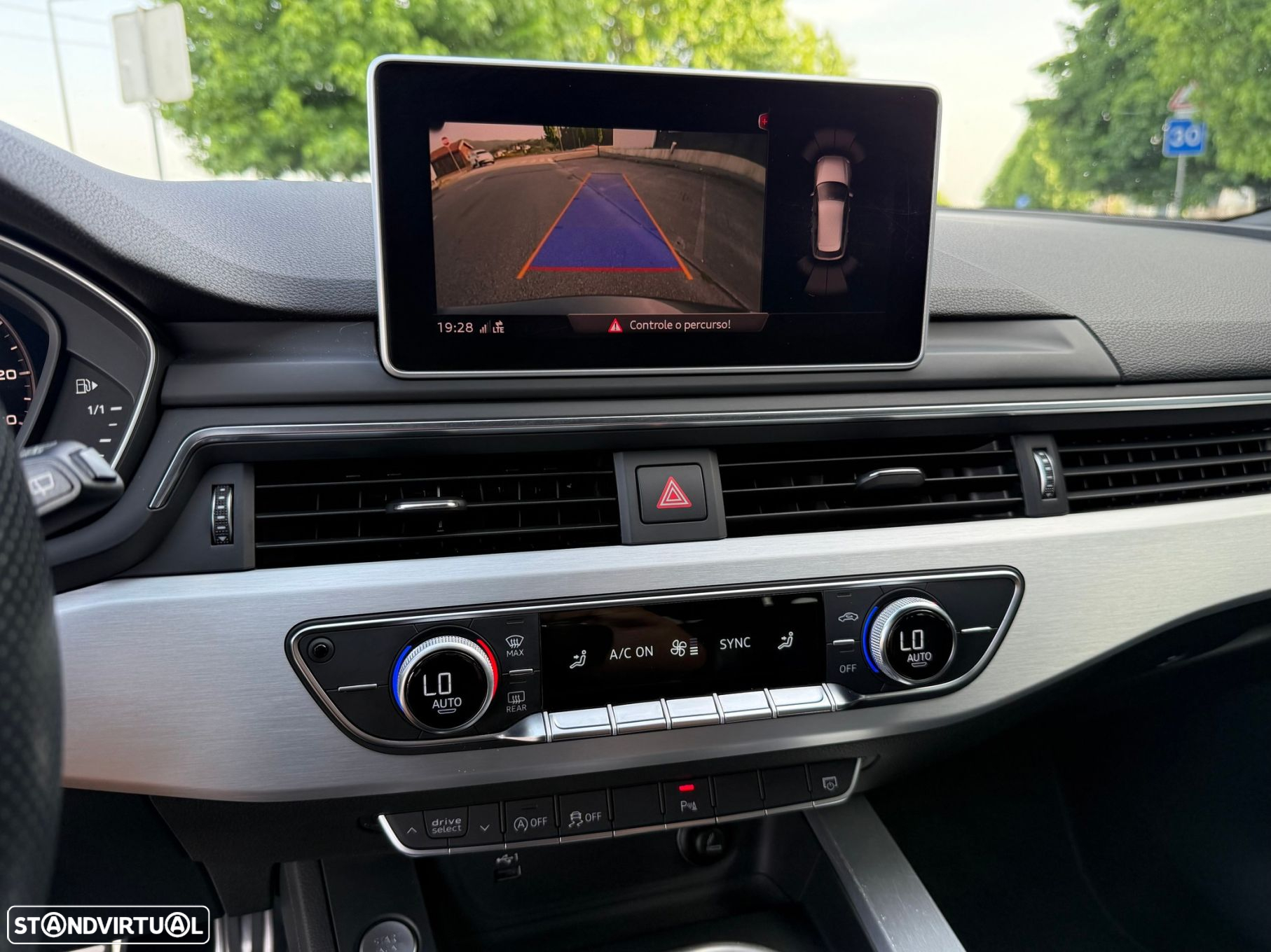 Audi A4 Avant 35 TDI S line S tronic - 17