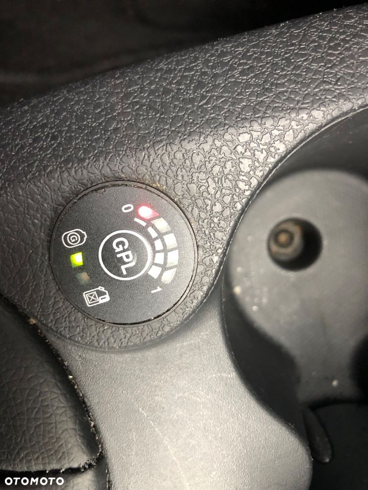 Dacia Sandero 1.2 16V Ambiance - 12