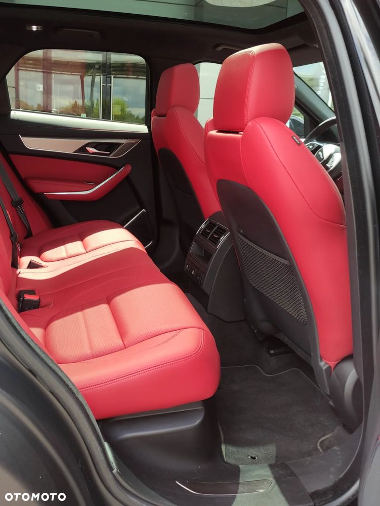Jaguar F-Pace - 19