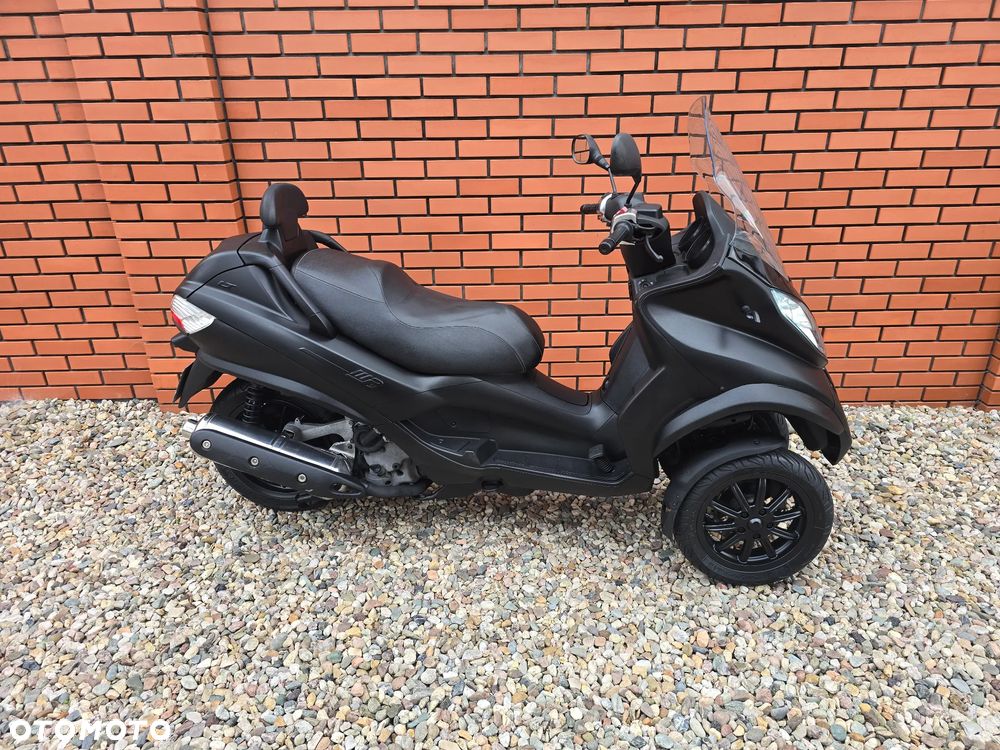 Piaggio MP-3 - 7