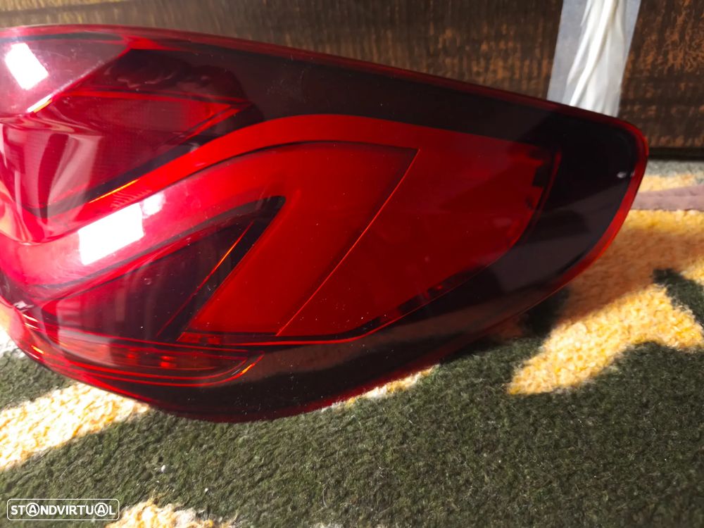 Farolim traseiro direito led BMW F40 - 2