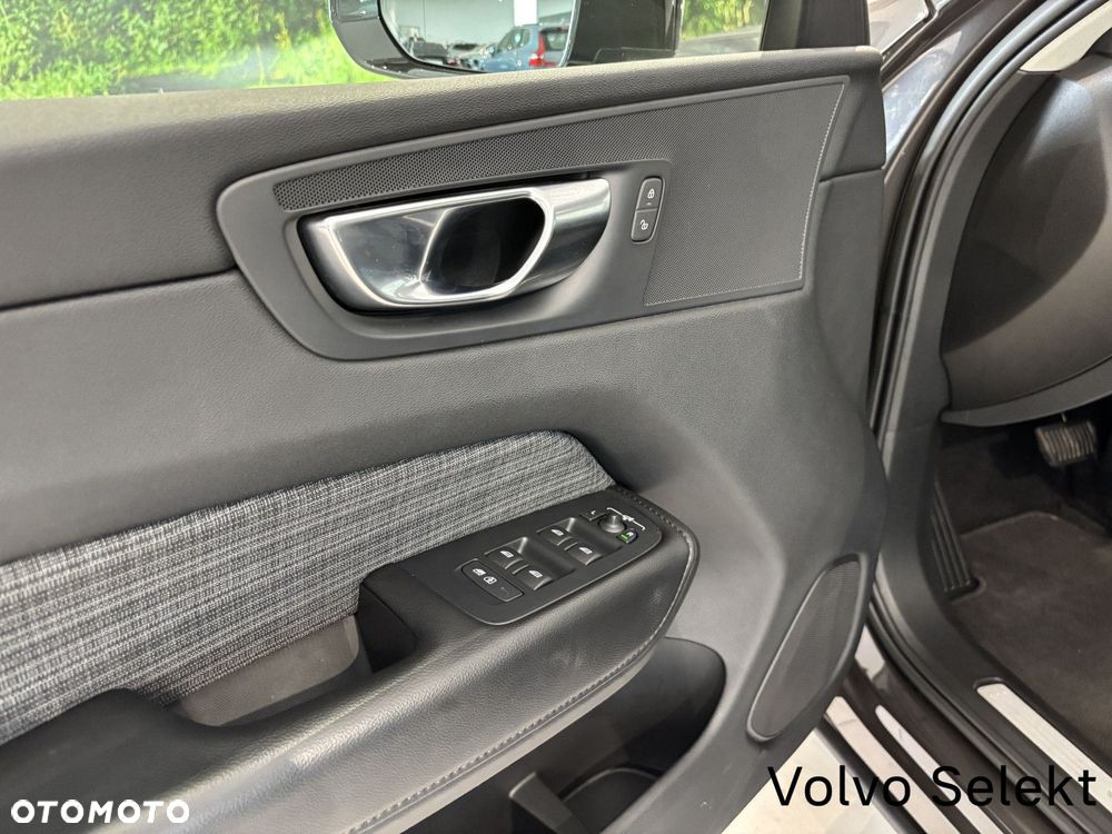 Volvo XC 60 - 25