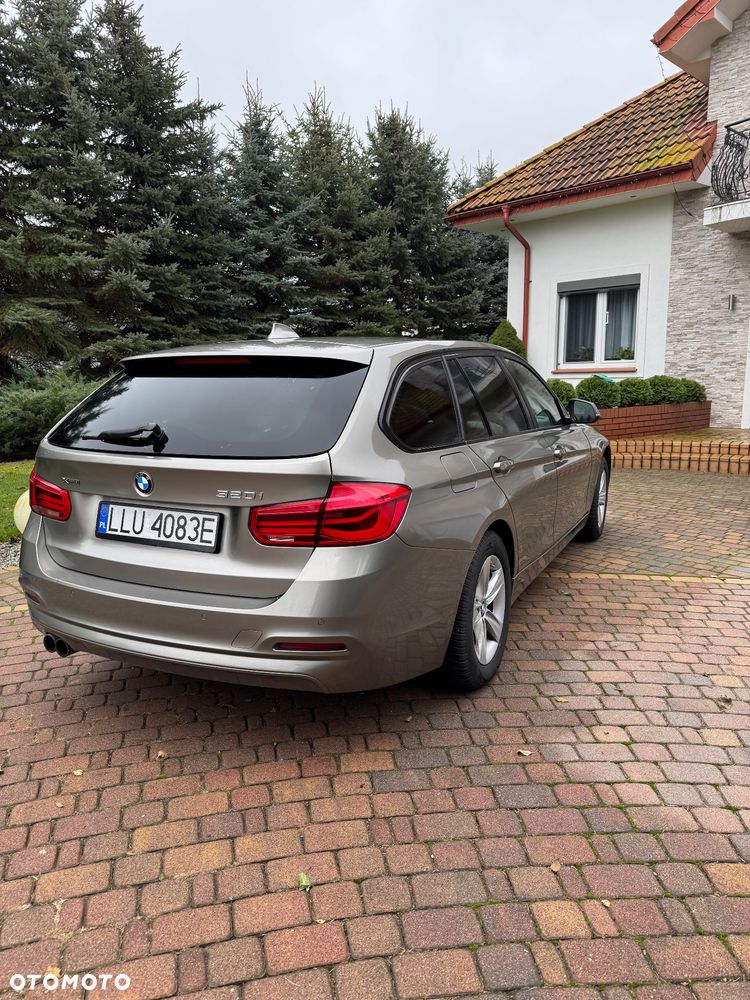 BMW Seria 3 320i xDrive - 4