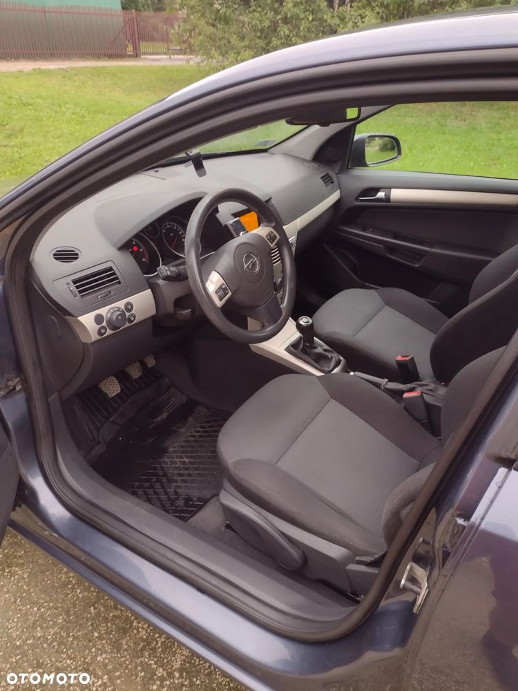 Opel Astra 1.9 CDTI Cosmo - 10