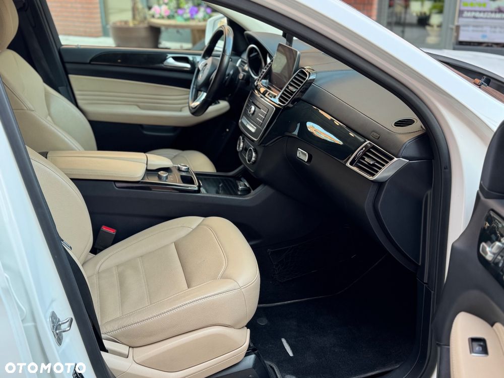 Mercedes-Benz GLE - 14