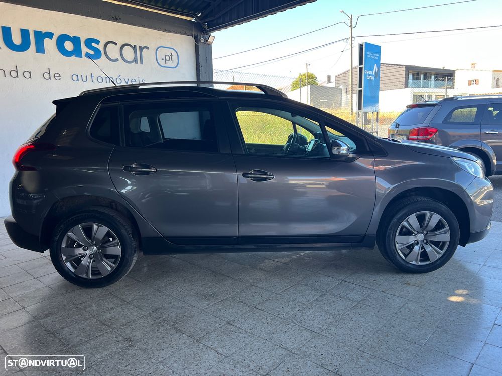 Peugeot 2008 1.2 PureTech Style - 40