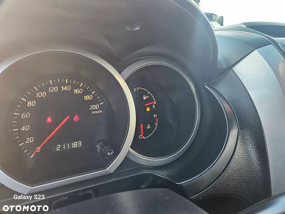 Suzuki Grand Vitara 1.9 DDiS Club DPF Family - 10