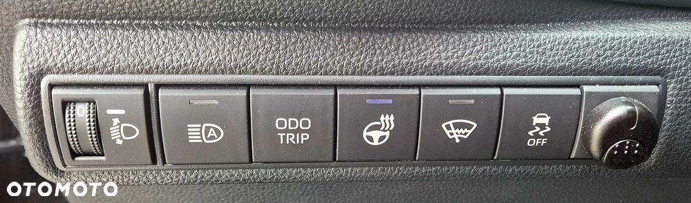 Toyota Corolla 1.8 Hybrid Executive - 19