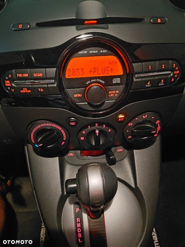 Mazda 2 1.5 Exclusive + - 13