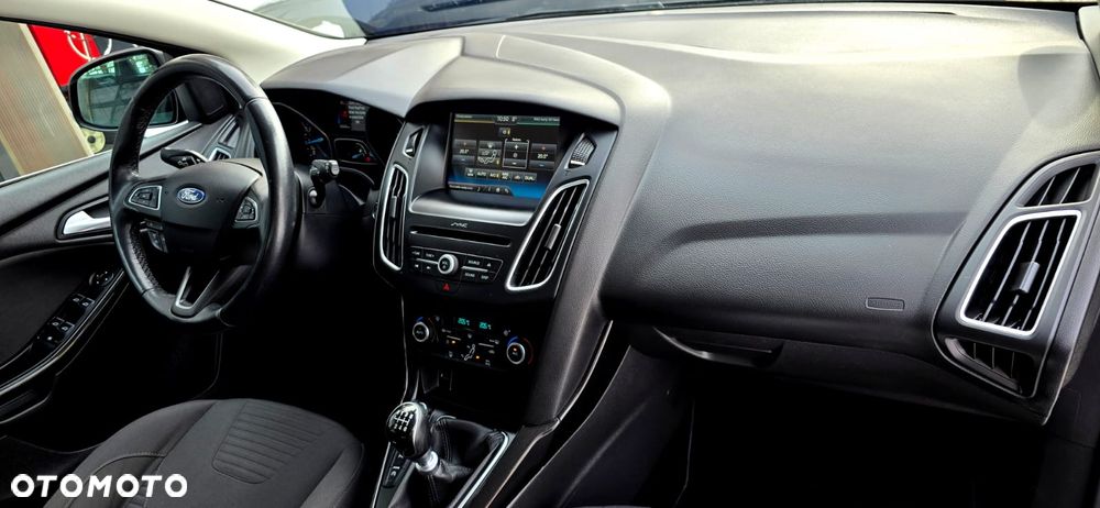 Ford Focus - 37