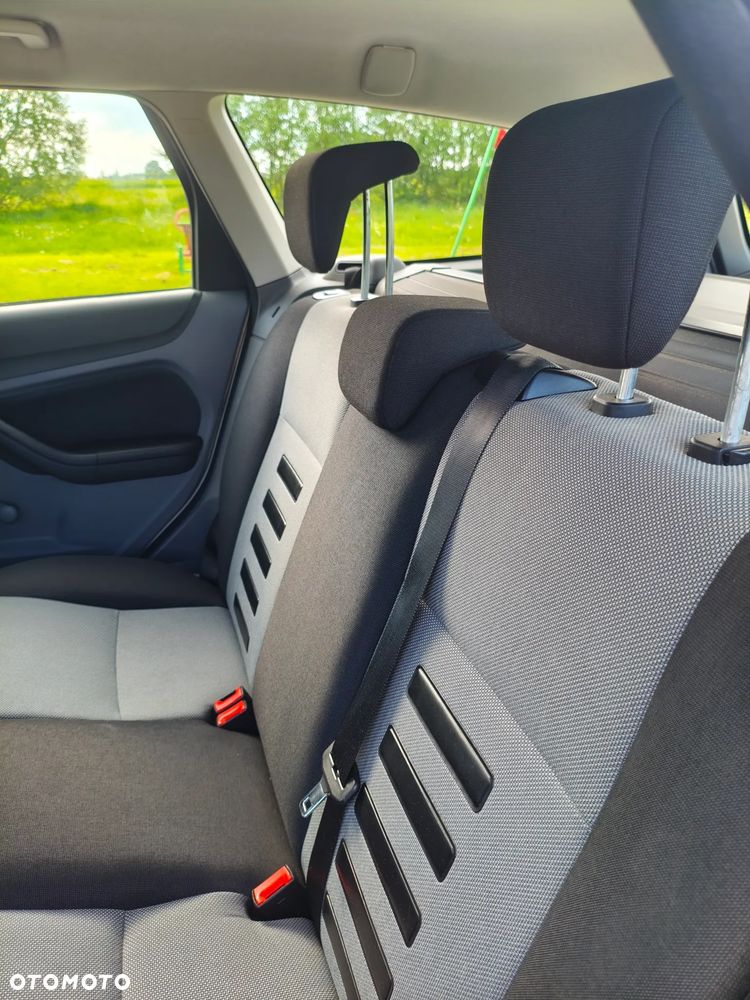 Ford Focus 1.8 TDCi Titanium - 12