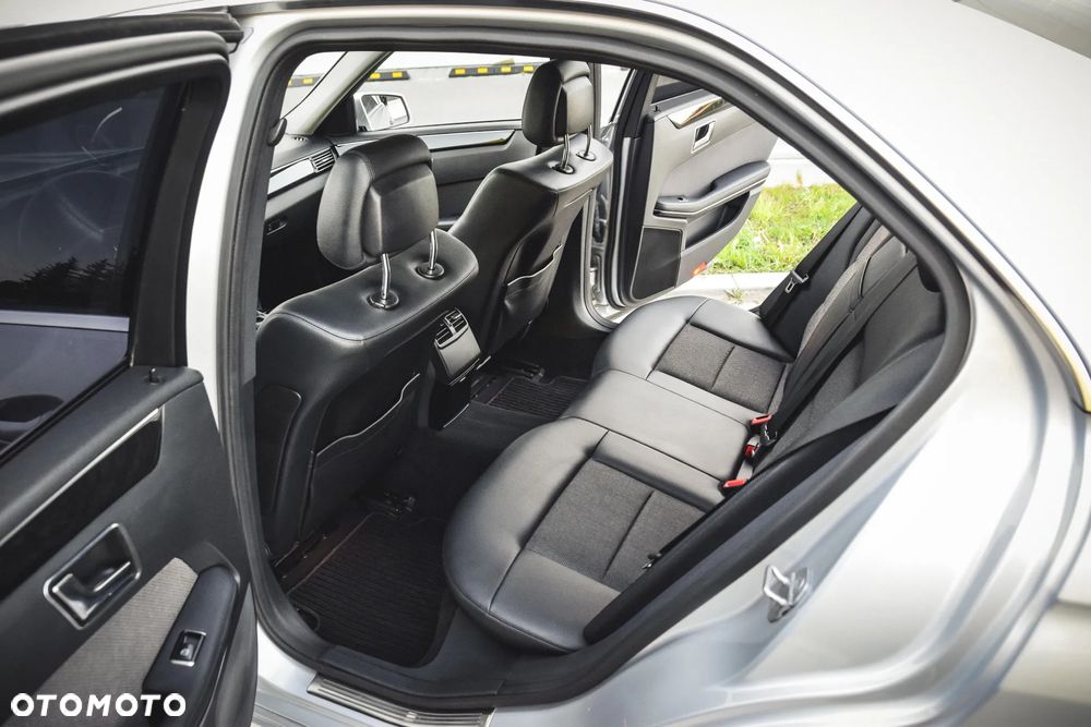 Mercedes-Benz Klasa E 200 CGI BlueEFFICIENCY 7G-TRONIC Avantgarde - 25
