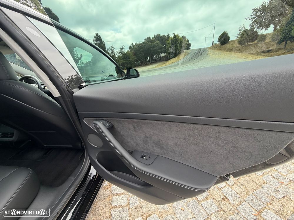 Tesla Model 3 Long Range Tração Traseira - 35