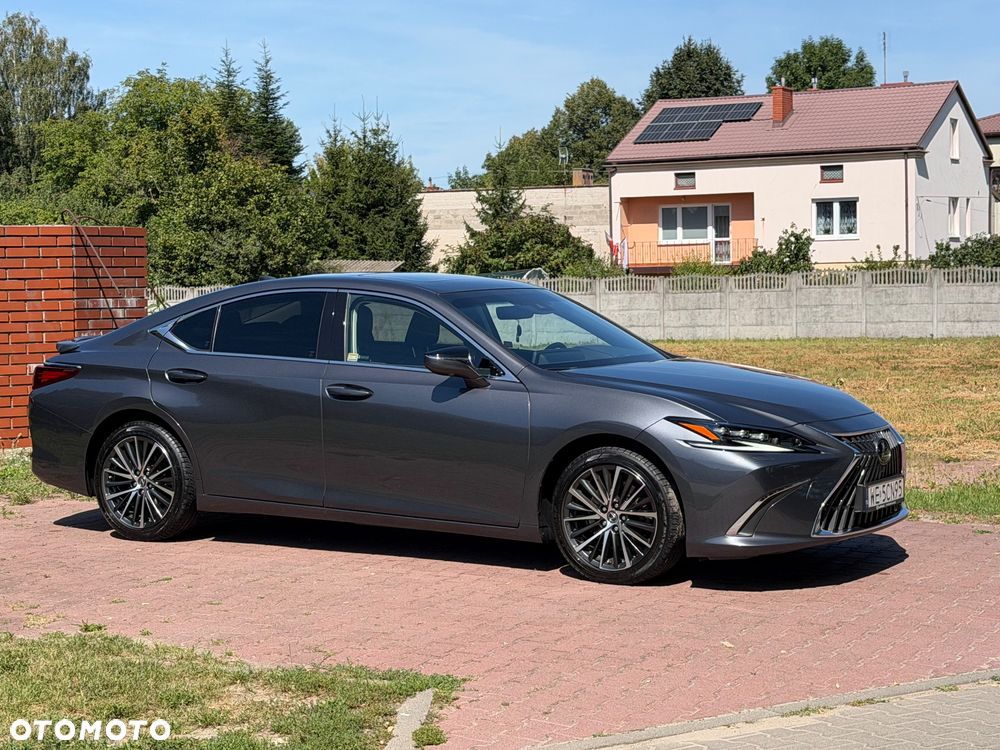 Lexus ES 300h Prestige - 8