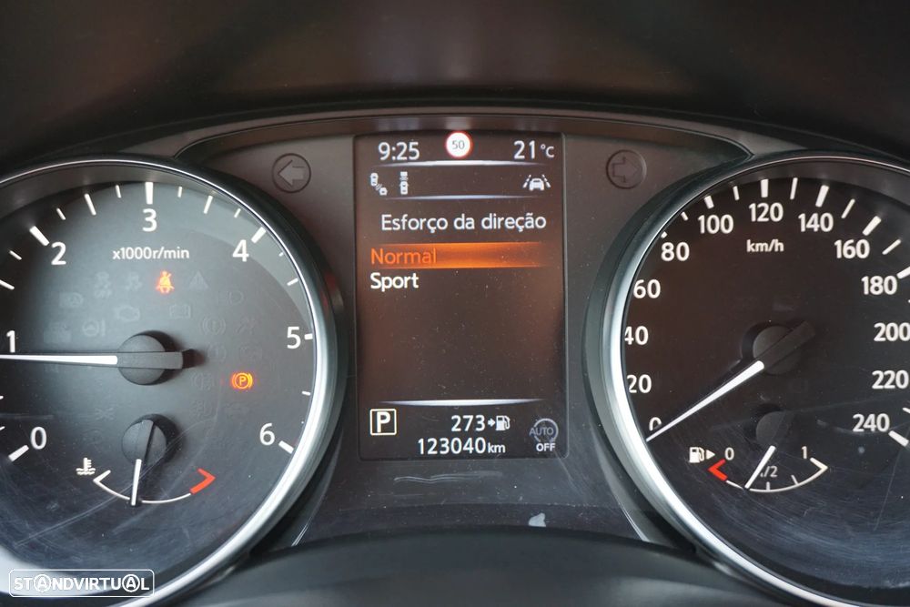 Nissan Qashqai 1.6 dCi Xtronic N-Connecta - 45