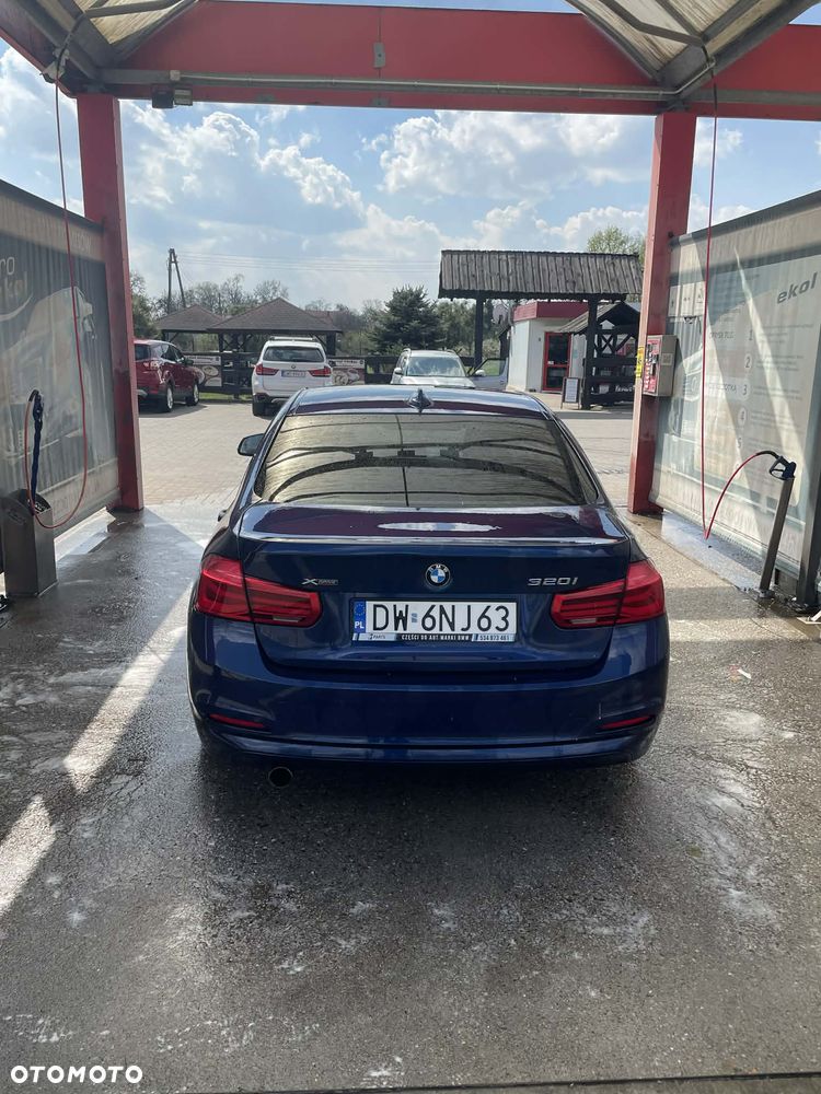 BMW Seria 3 320i Edition Luxury Line Purity - 5