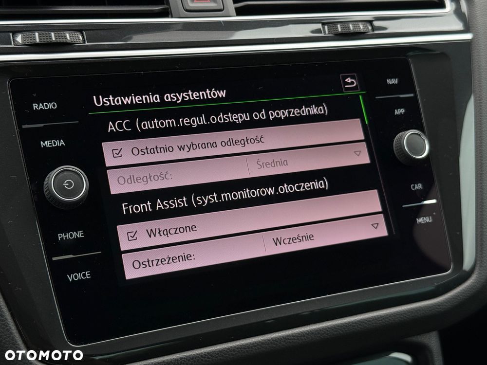 Volkswagen Tiguan 2.0 TDI SCR 4MOTION (BlueMotion Techn.) DSG Highline - 24