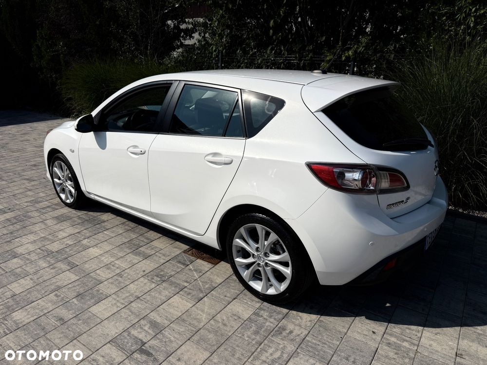 Mazda 3 1.6 Exclusive + - 3