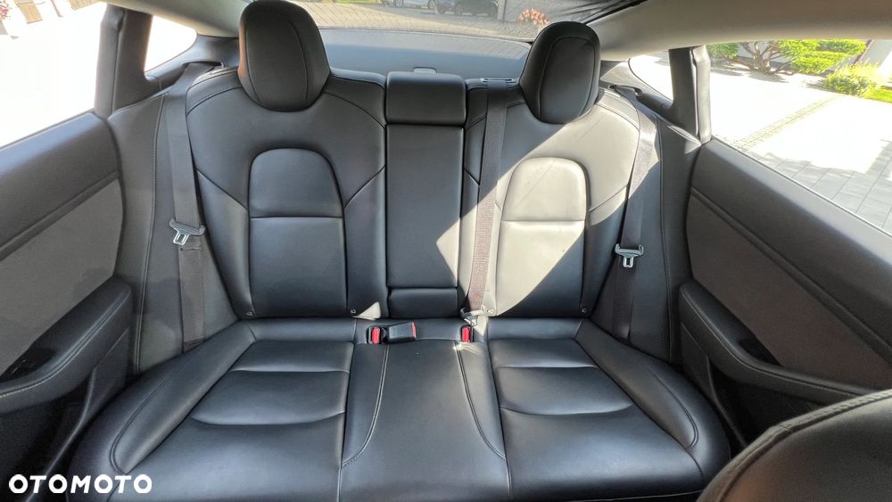Tesla Model 3 Langstreckenbatterie Allradantrieb Dual Motor Performance - 13