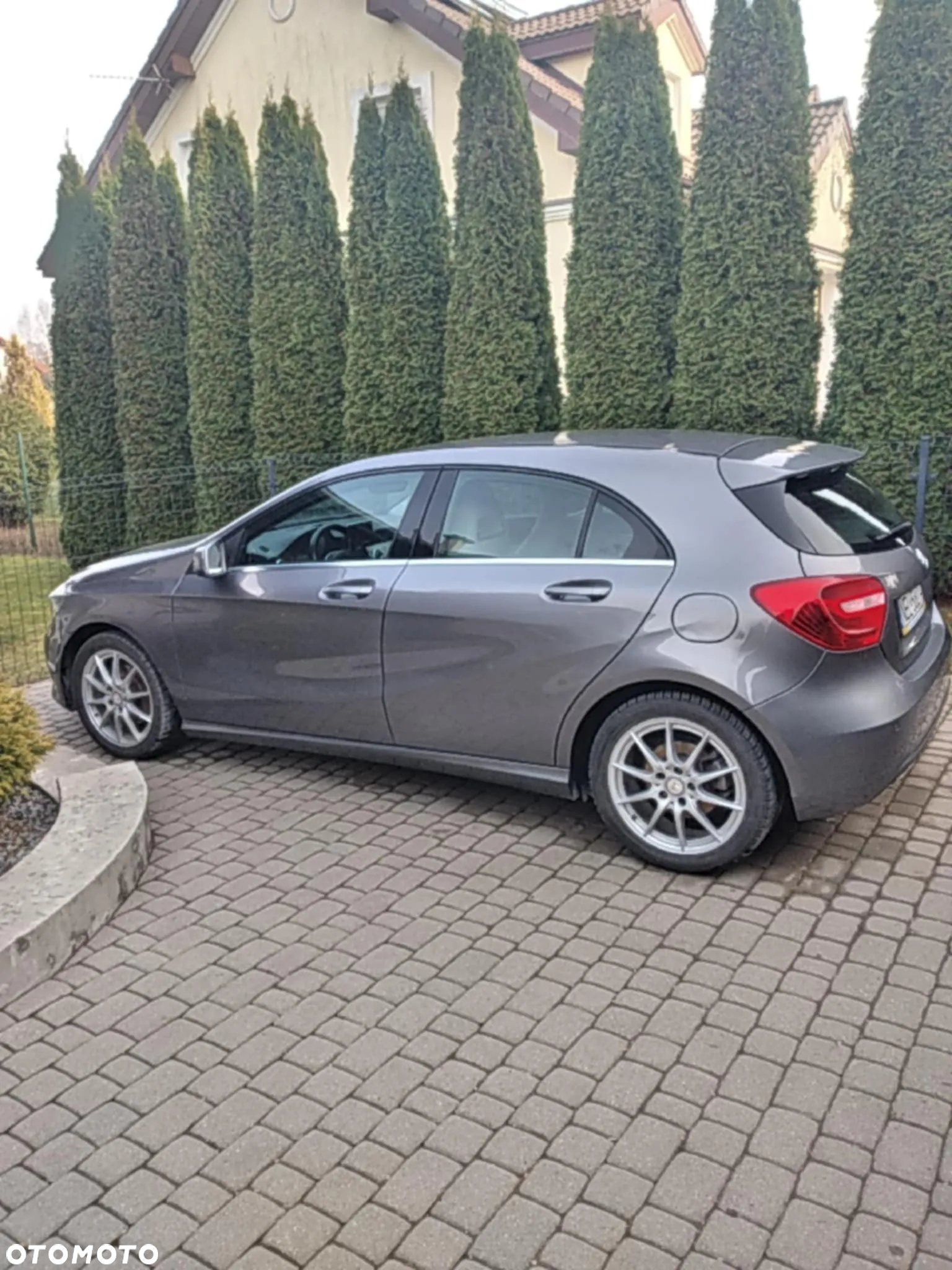 Mercedes-Benz Klasa A 180 (BlueEFFICIENCY) Style - 2