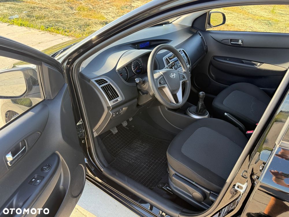 Hyundai i20 1.2 GO - 13