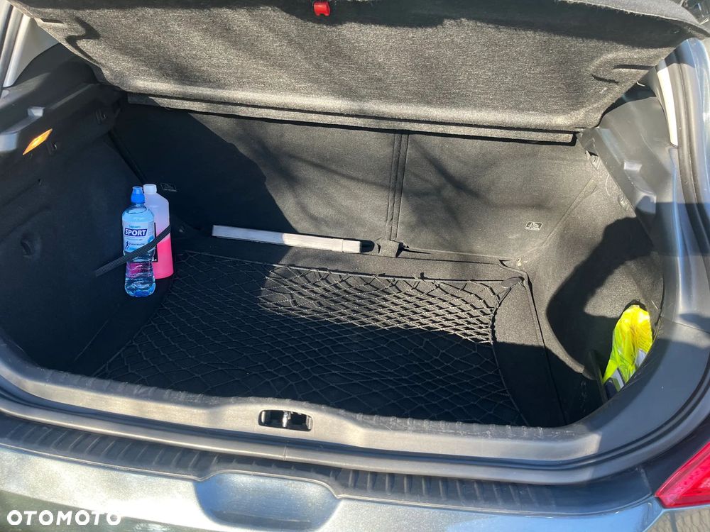 Peugeot 308 1.6 Trendy Navtech - 11