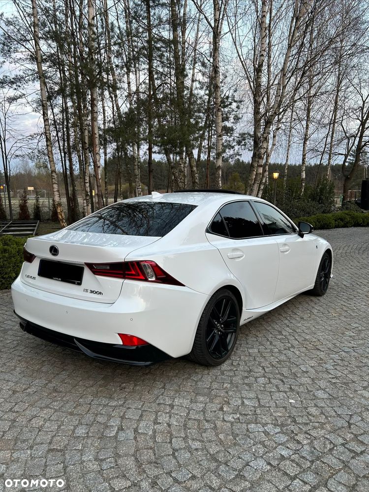 Lexus IS 300h F Sport EU6 - 7