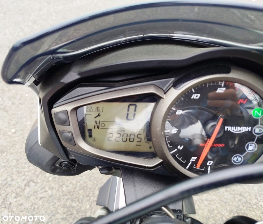Triumph Street Triple - 9