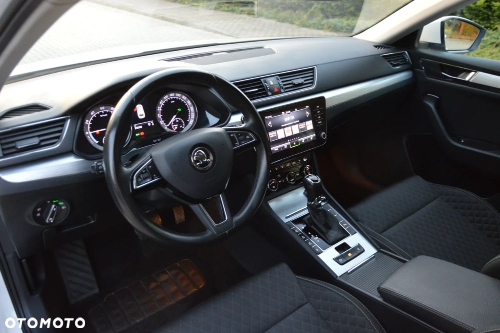 Skoda Superb 1.4 TSI Plug-In Hybrid Style DSG - 10