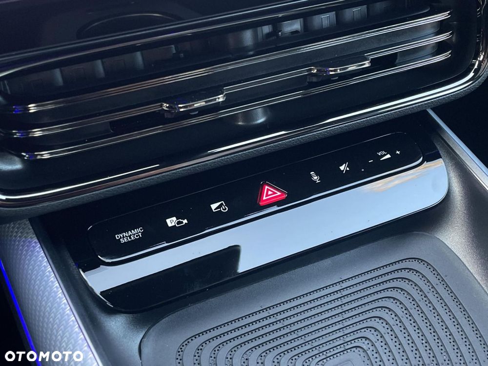 Mercedes-Benz CLA - 17