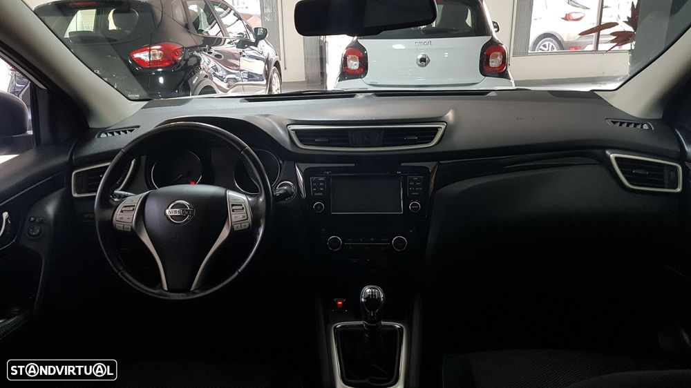 Nissan Qashqai 1.5 dCi N-Connecta - 10
