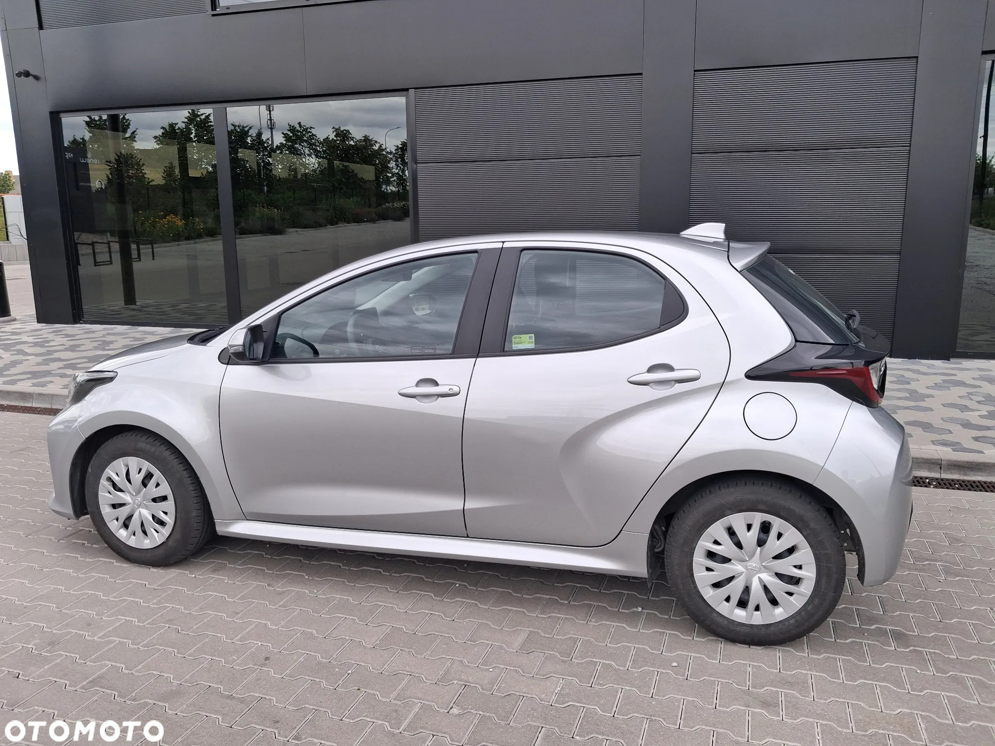 Toyota Yaris - 4