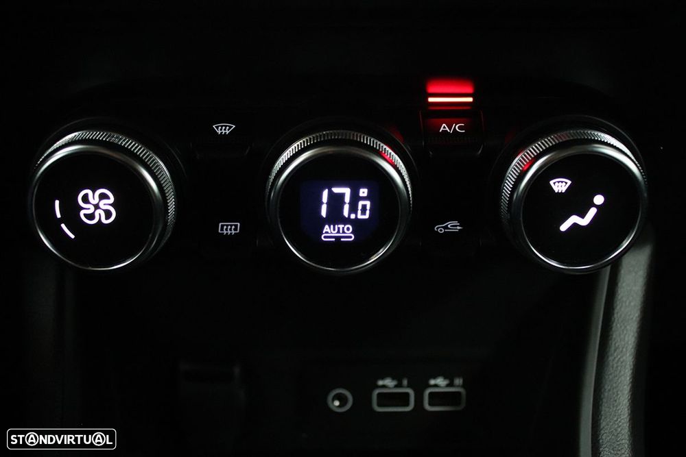 Renault Captur 1.0 TCe Techno Bi-Fuel - 13